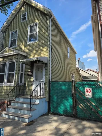 48 Lentz Avenue Newark NJ 07105