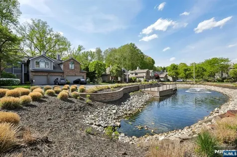 79 Lakeview Drive Old Tappan NJ 07675