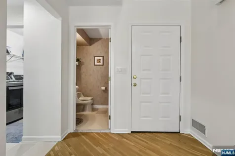 79 Lakeview Drive Old Tappan NJ 07675