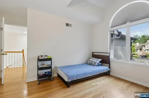 79 Lakeview Drive Old Tappan NJ 07675