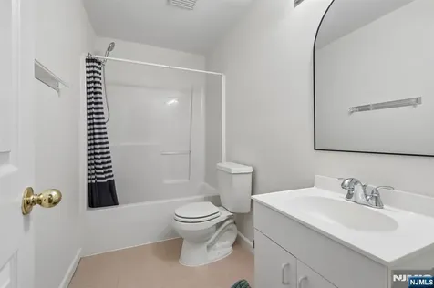 79 Lakeview Drive Old Tappan NJ 07675