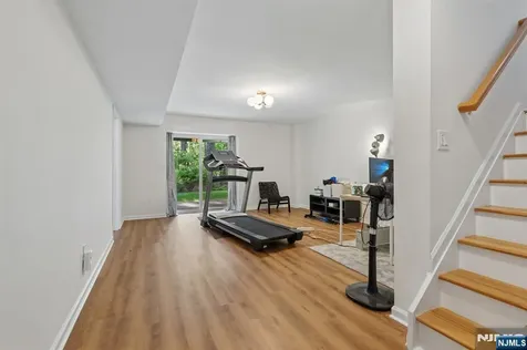 79 Lakeview Drive Old Tappan NJ 07675