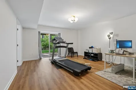 79 Lakeview Drive Old Tappan NJ 07675