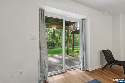 79 Lakeview Drive Old Tappan NJ 07675