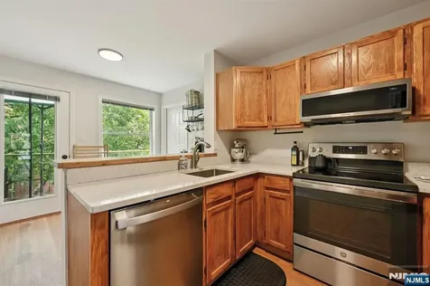 50 Pine Street Montclair NJ 07042