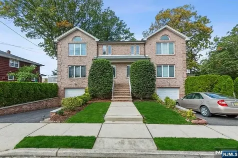 1435 14th Street Fort Lee NJ 07024