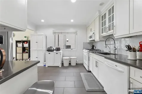 1435 14th Street Fort Lee NJ 07024