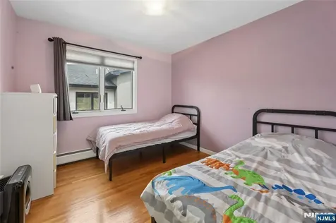 1435 14th Street Fort Lee NJ 07024