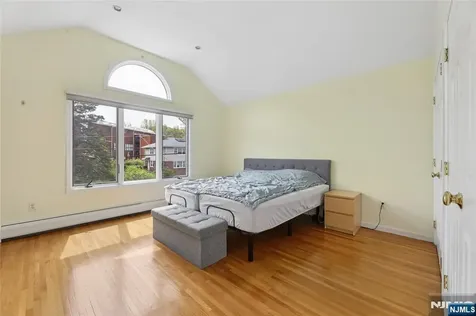 1435 14th Street Fort Lee NJ 07024