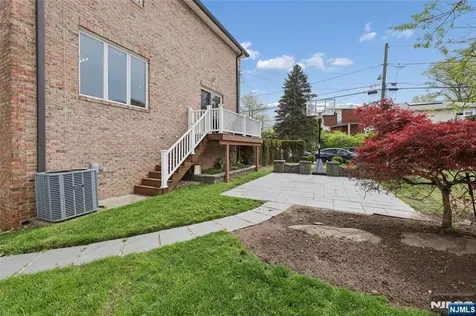 1435 14th Street Fort Lee NJ 07024