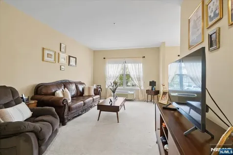 9224 Richmond Road West Milford NJ 07480