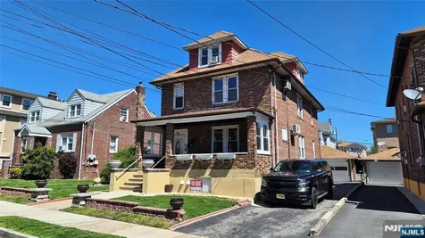 225 Hudson Place Cliffside Park NJ 07010