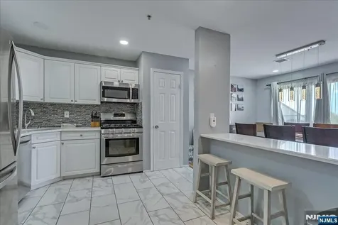 48 Buchanon Court West Orange NJ 07052
