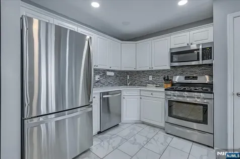 48 Buchanon Court West Orange NJ 07052