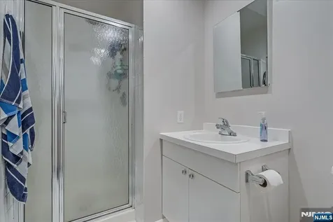 48 Buchanon Court West Orange NJ 07052