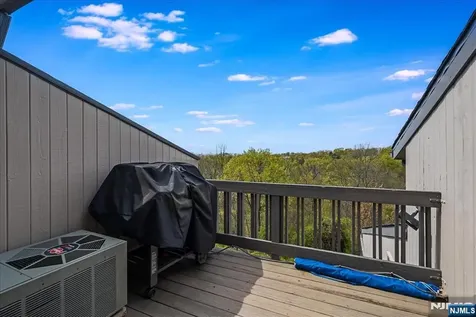 48 Buchanon Court West Orange NJ 07052