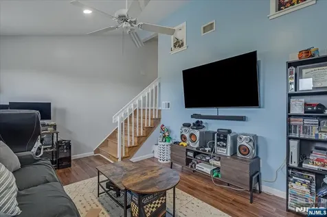 48 Buchanon Court West Orange NJ 07052