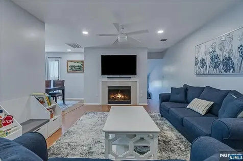 48 Buchanon Court West Orange NJ 07052