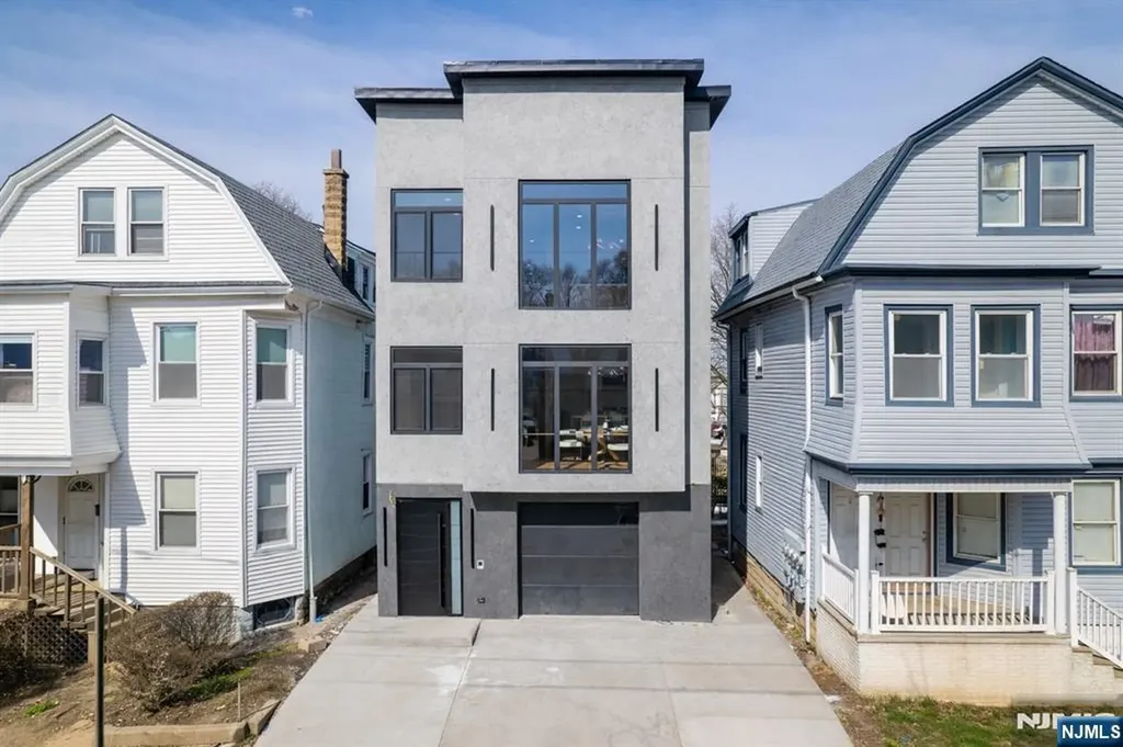 31 Grace Street Irvington NJ 07111