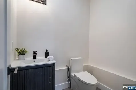 31 Grace Street Irvington NJ 07111