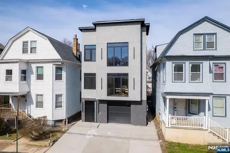 31 Grace Street Irvington NJ 07111