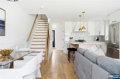 27 Willow Street Millburn NJ 07041