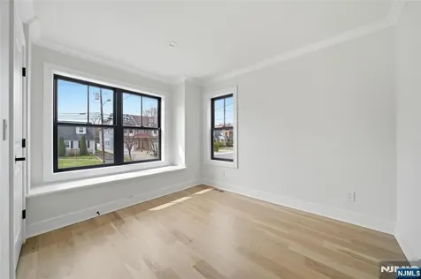 27 Willow Street Millburn NJ 07041