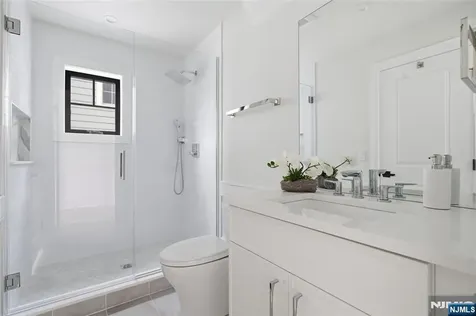 27 Willow Street Millburn NJ 07041