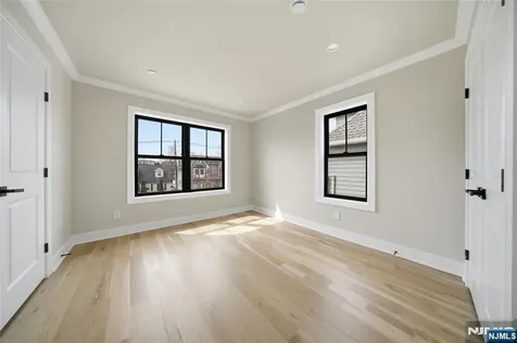 27 Willow Street Millburn NJ 07041