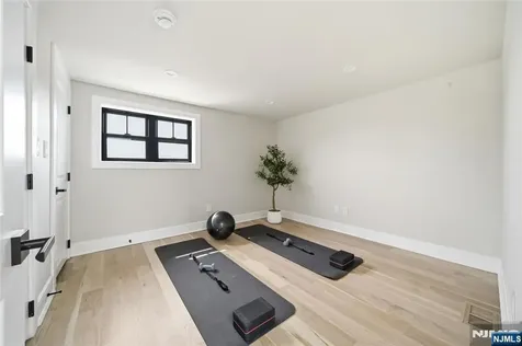 27 Willow Street Millburn NJ 07041