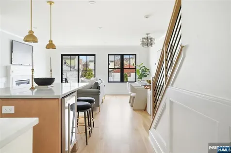 27 Willow Street Millburn NJ 07041