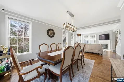 22 Falling Waters Oakland NJ 07436
