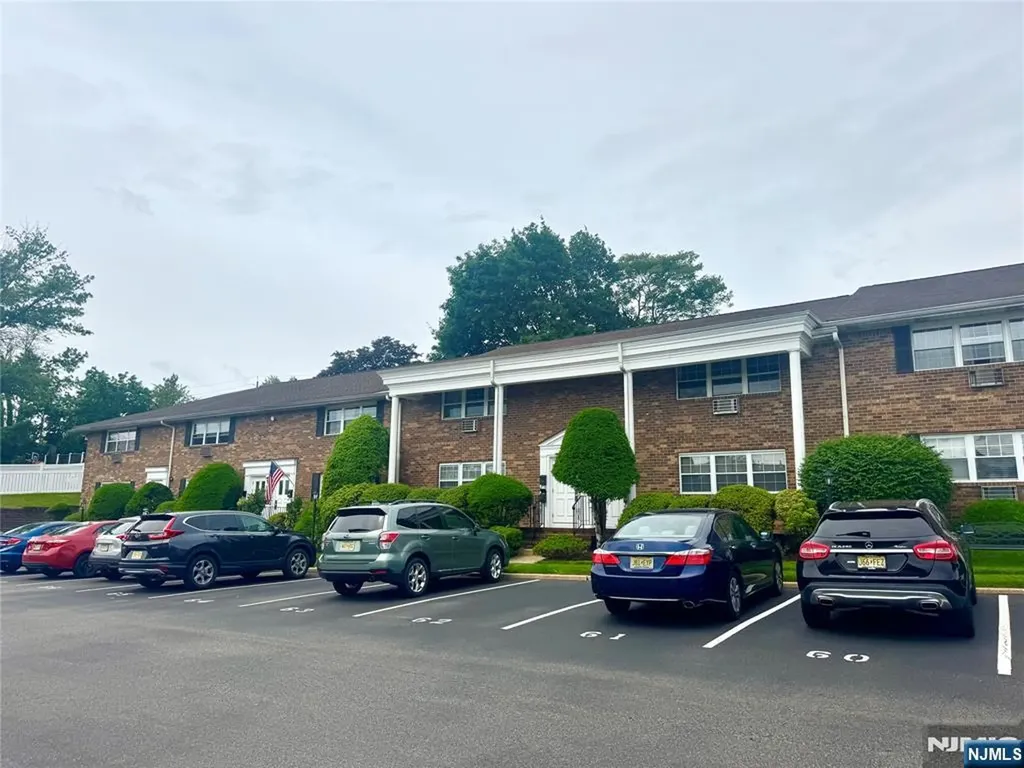 20 E Maple Street Teaneck NJ 07666