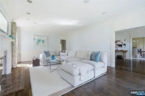 31 Forest Drive Millburn NJ 07078
