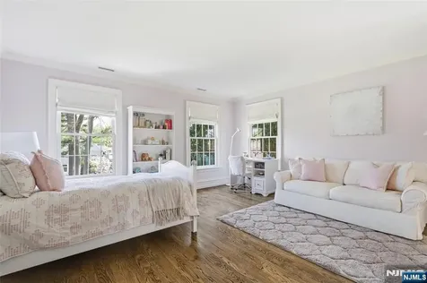 31 Forest Drive Millburn NJ 07078