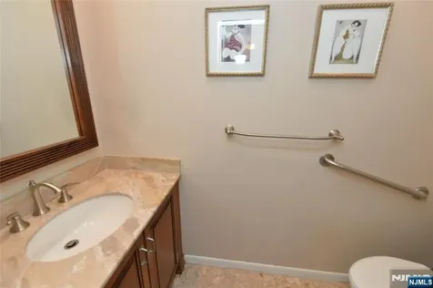 6 Romopock Court Mahwah NJ 07430