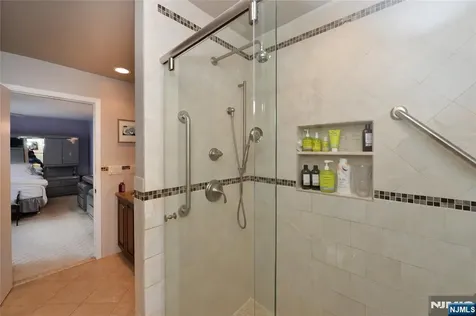 6 Romopock Court Mahwah NJ 07430