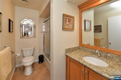 6 Romopock Court Mahwah NJ 07430