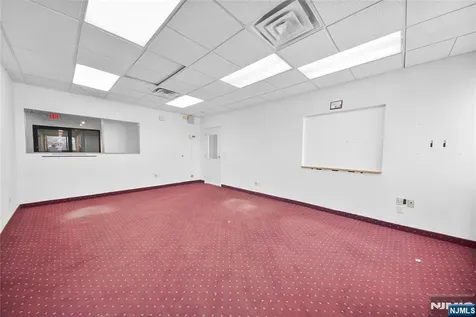 596 Anderson Cliffside Park NJ 07010