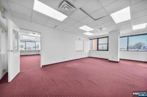 596 Anderson Cliffside Park NJ 07010
