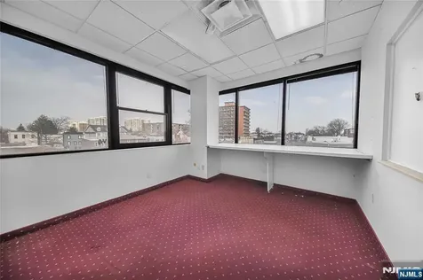 596 Anderson Cliffside Park NJ 07010