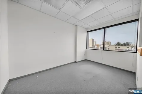 596 Anderson Cliffside Park NJ 07010