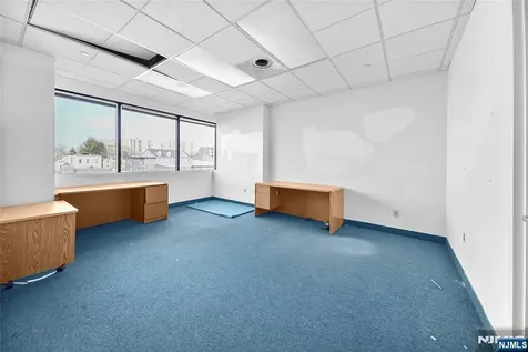 596 Anderson Cliffside Park NJ 07010