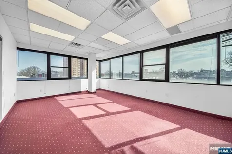 596 Anderson Cliffside Park NJ 07010