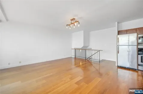 4 Horizon Road Fort Lee NJ 07024