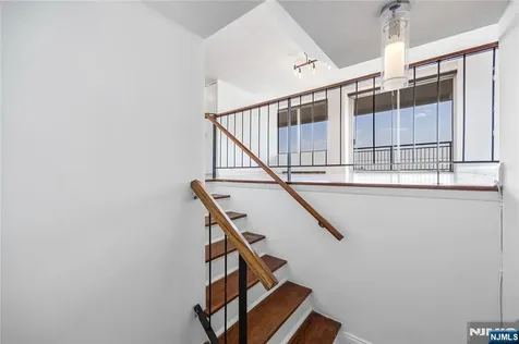 4 Horizon Road Fort Lee NJ 07024