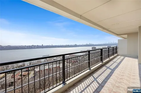 4 Horizon Road Fort Lee NJ 07024