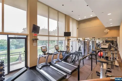 4 Horizon Road Fort Lee NJ 07024