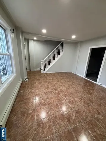 10 Mary Paterson NJ 07503