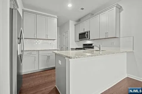 70 Leahy Drive Wood Ridge NJ 07075